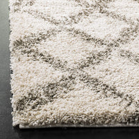 SAFAVIEH Hudson Shag Collection Moroccan Trellis Non-Shedding Living Room Bedroom Dining Room Entryway Plush 2-inch Thick Runner, , Ivory / Grey