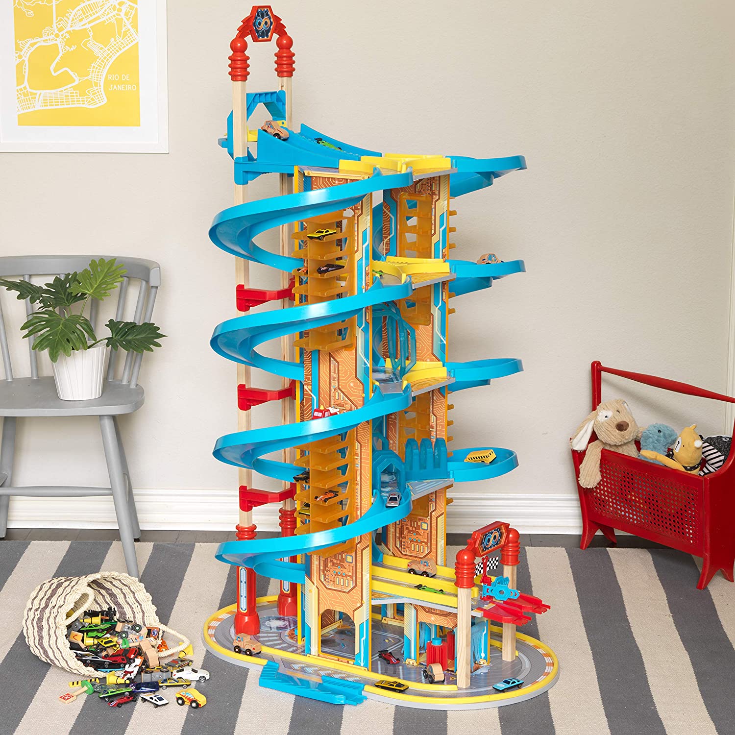 カーズ　kidkraft Amazon.com: KidKraft Super Vortex Racing Tower 5-Story Race