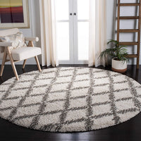 SAFAVIEH Hudson Shag Collection Moroccan Trellis Non-Shedding Living Room Bedroom Dining Room Entryway Plush 2-inch Thick Runner, , Ivory / Grey