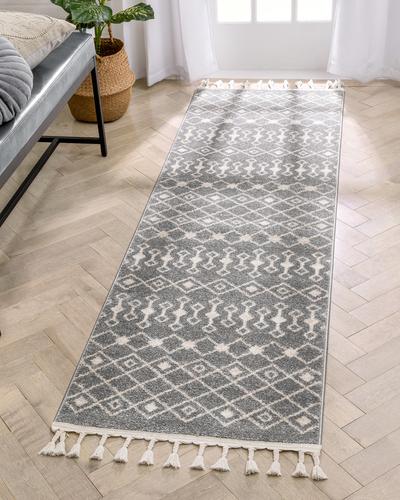 Nordic Tribal Trellis Pattern Grey Soft Rug